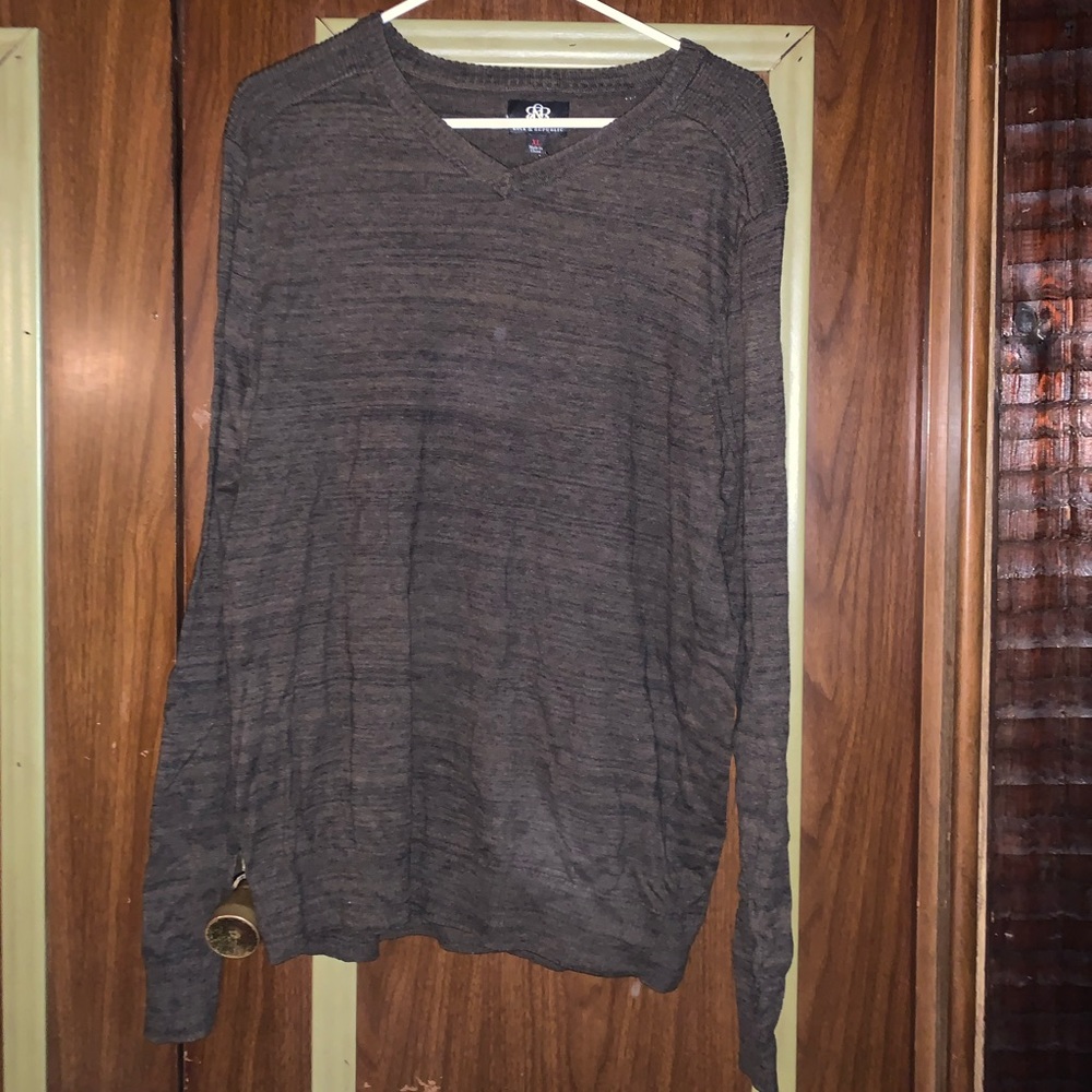 Rock & Republic Men’s NWT pullover V neck sweater